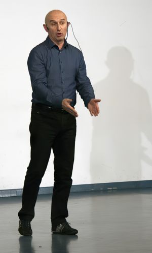 <span  class="uc-style-185976473929" style="color:#ffffff;">IMG_9819-lines-scale-1_50x</span>