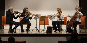 <span  class="uc-style-162054567742" style="color:#ffffff;">concerto_01</span>