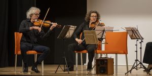 <span  class="uc-style-189051184290" style="color:#ffffff;">concerto_03</span>